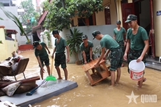 ບັນດາກົມກອງໃນກອງທັບສືບຕໍ່ມານະພະຍາຍາມຊ່ວຍເຫຼືອປະຊາຊົນຢູ່ເຂດນໍ້າຖ້ວມ